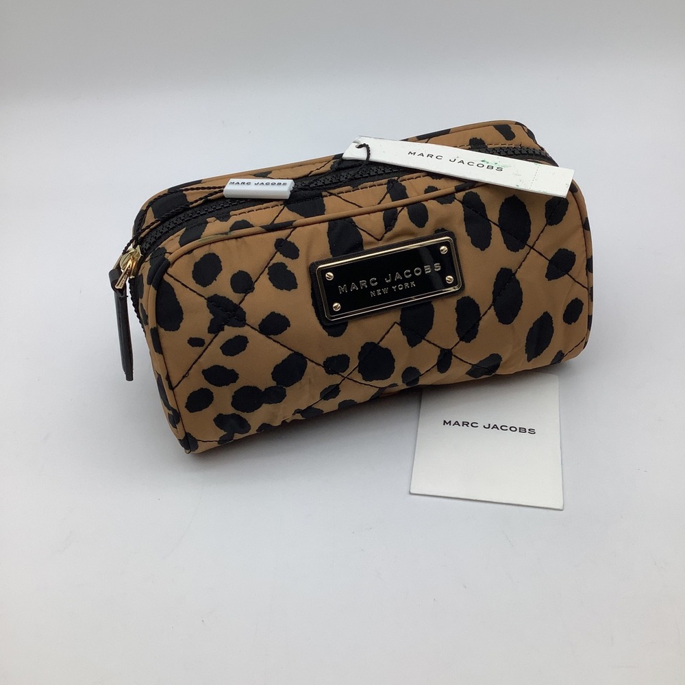 Marc Jacobs Leopard Print Quilted Nylon Cosmetic Pouch Bag Black Multi NWT - Picture 1 of 10